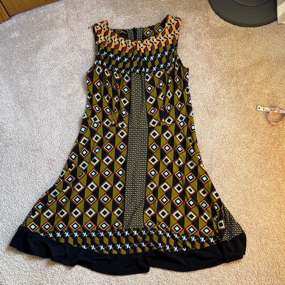 ABG Dress Sleeveless Reto Style Shift Geo Print Dress. Size 14